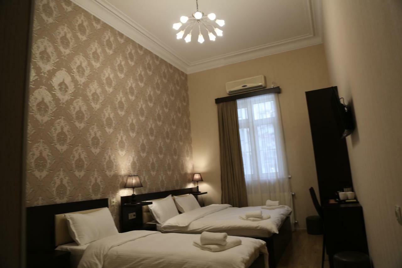 Otiums Hotel Tbilisi Buitenkant foto